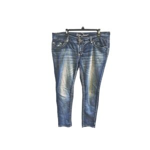 Ariya‎ Jeans Women's Size 13/14 Distressed Low Rise Skinny Jeans